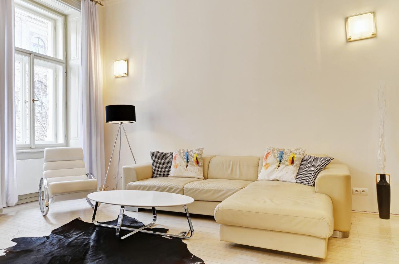 Historic Centre Apartments VI براغ المظهر الخارجي الصورة
